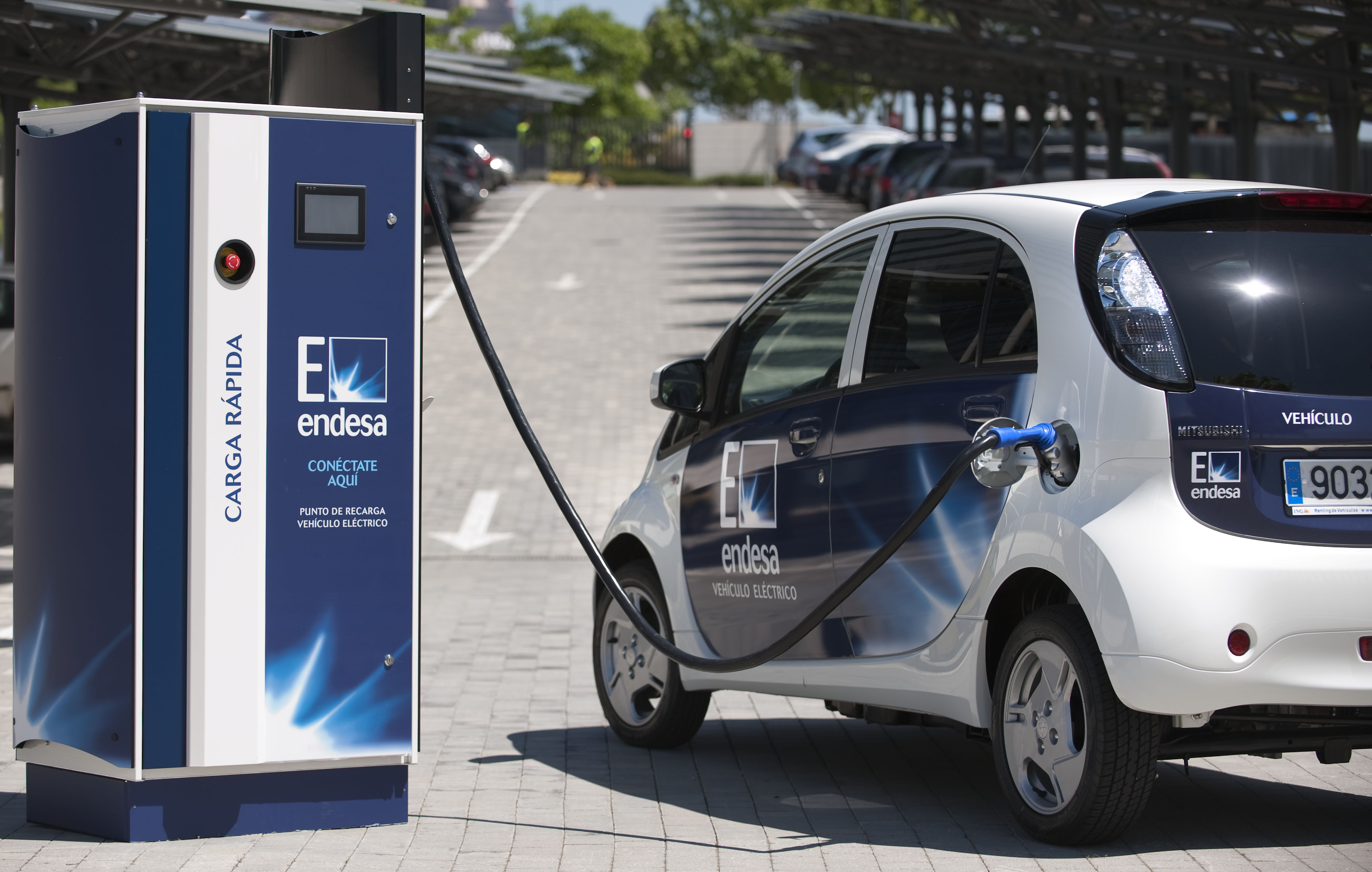 Punto de carga rápida de vehículos eléctricos en Vitoria