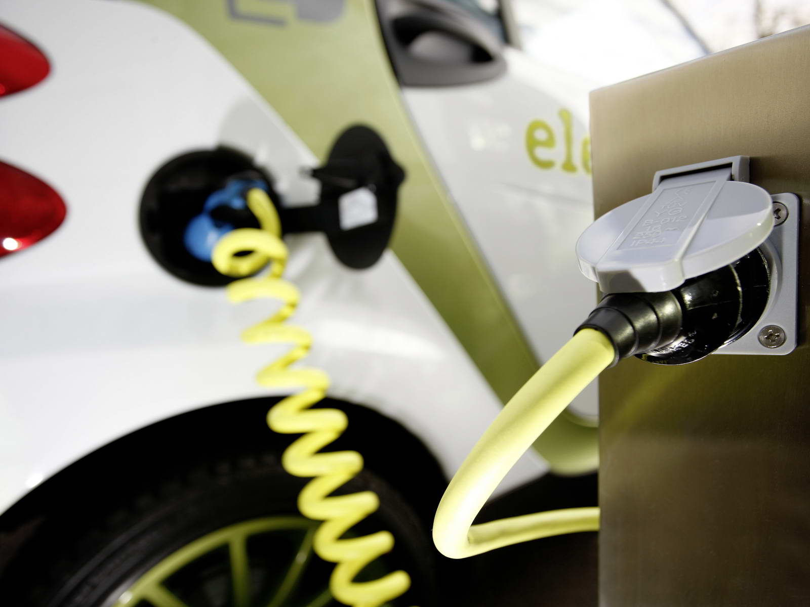 El fomento del coche eléctrico dispondrá de 10 millones en 2013 en España