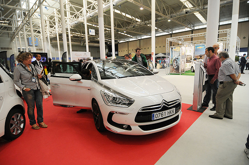 El coche eléctrico Renault Zoe se presentó en el Salón Vehículo y Combustible Alternativos