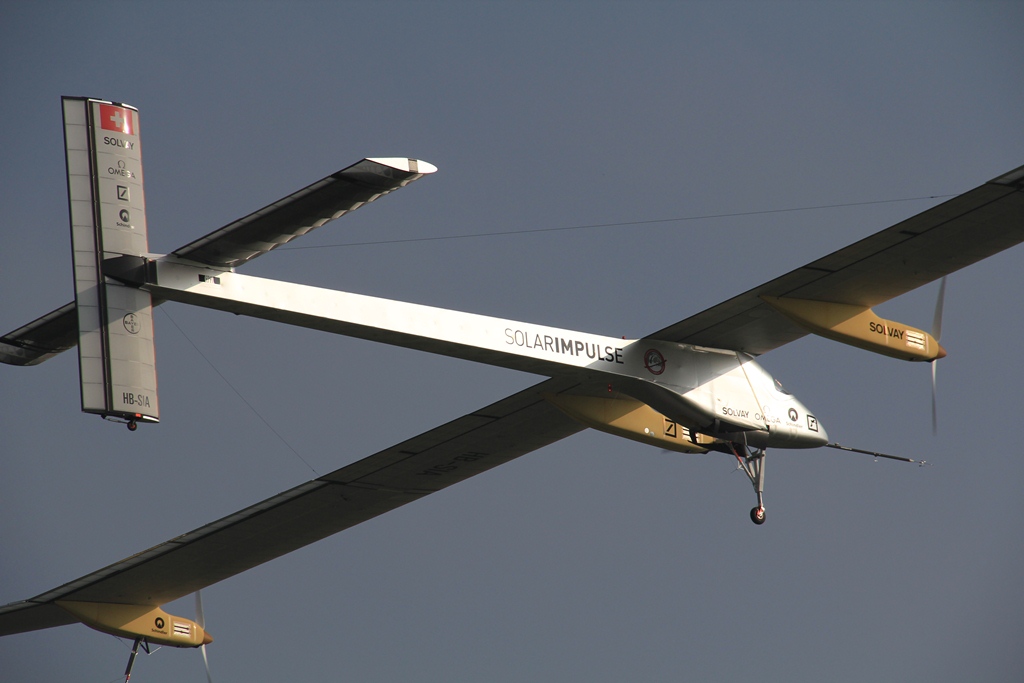 Energías renovables: Avión Solar Impulse, movido por energía solar fotovoltaica, completó su travesía por EEUU