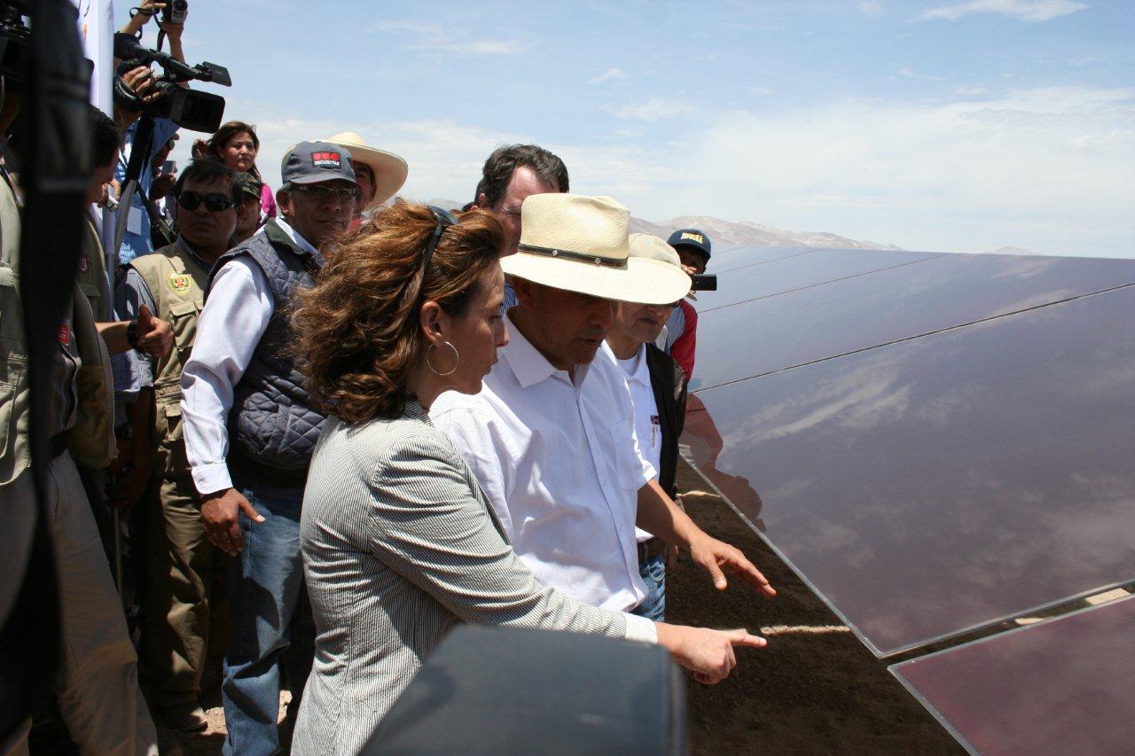 Humala inaugura las centrales de energía solar fotovoltaica de T-Solar en Perú