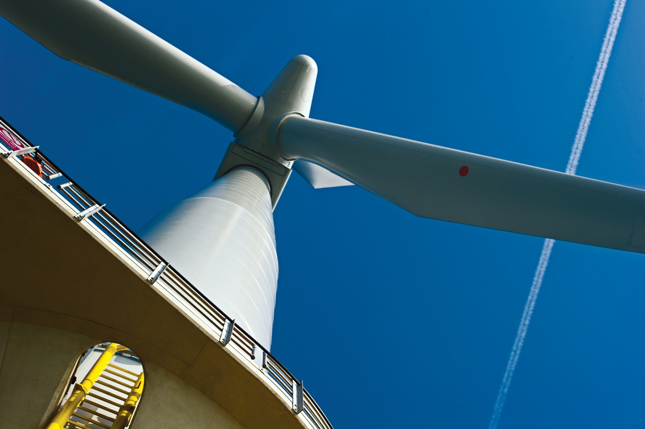 Eólica: Trabajan en aerogeneradores eólicos flotantes de grandes dimensiones en EE UU