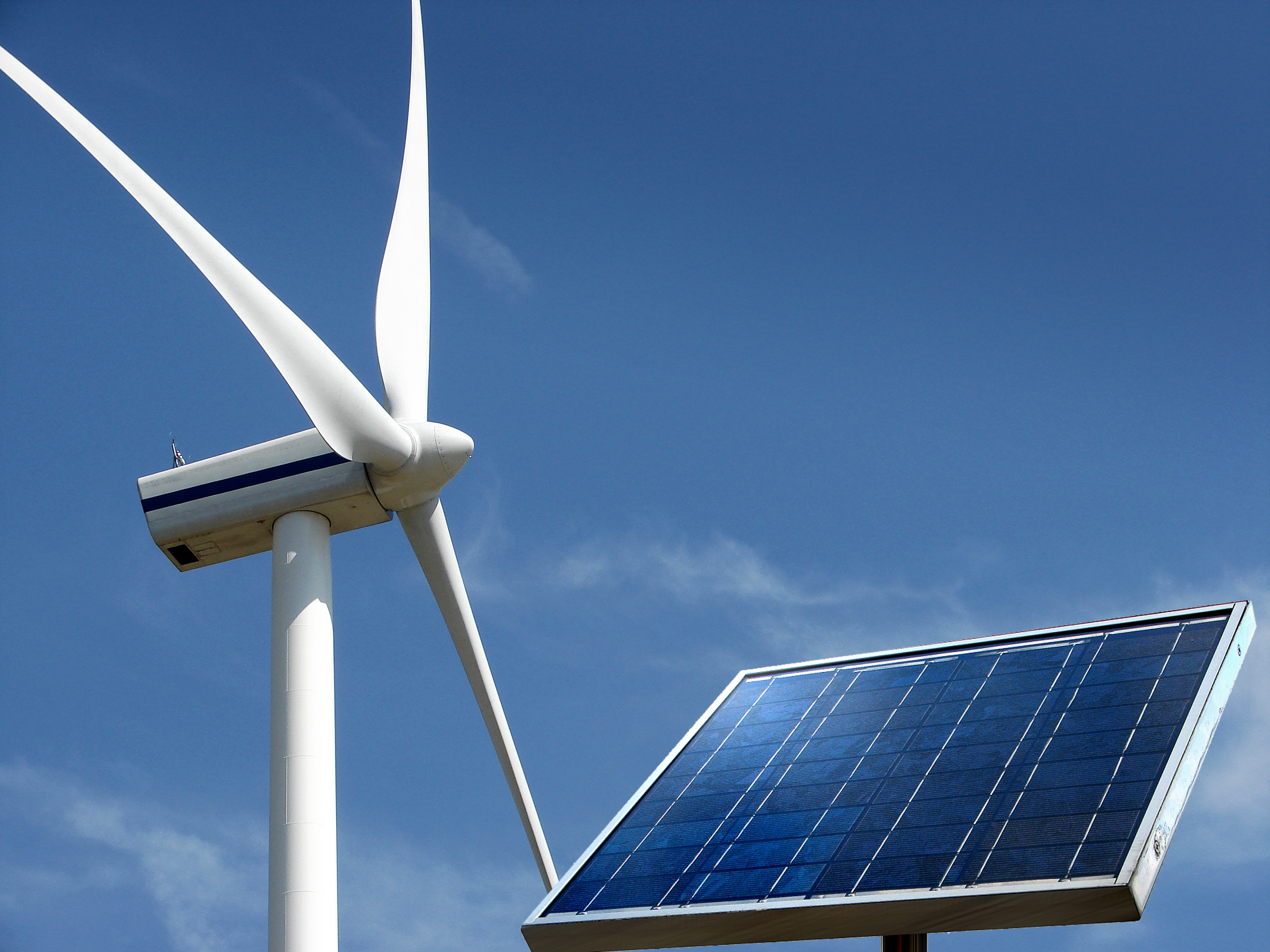 Las energías renovables (eólica, fotovoltaica y termosolar) aportan más del 50% de la electricidad en marzo