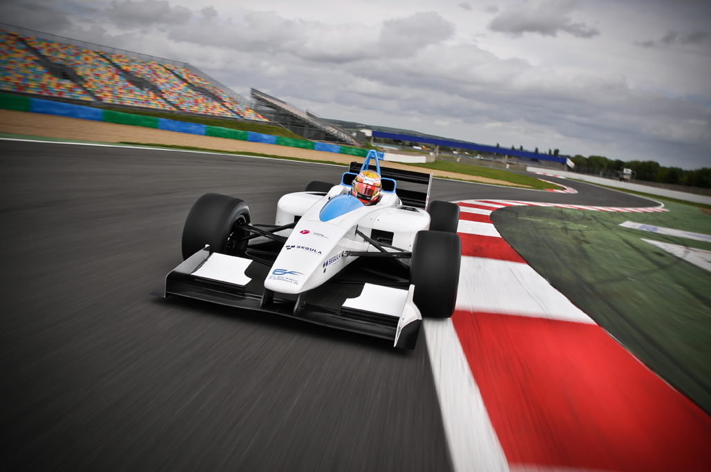 Fórmula E realiza un pedido de 42 vehículos eléctricos a Spark Racing Technology