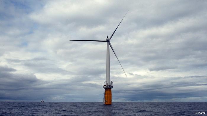 Canarias, pionera en eólica marina en aguas profundas