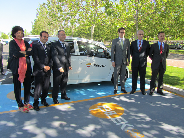 Ibil y Madrid firman un convenio para el fomento del uso del coche eléctrico
