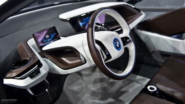 Vehículos eléctricos: El coche eléctrico BMW i3 tendrá hasta 300 kms de autonomía gracias a sus baterías de litio