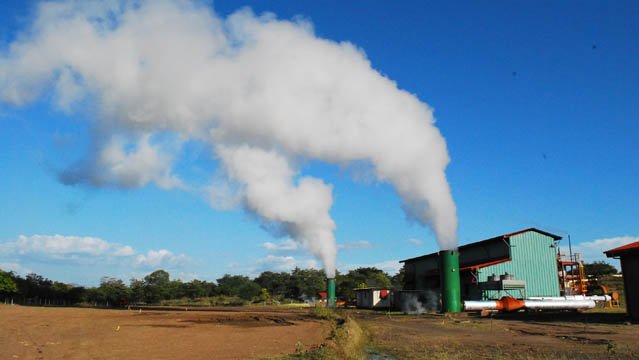 La central de energía geotérmica  Momotombo es el área geotérmica más estudiada de Nicaragua, tiene un área de explotación de dos kilómetros cuadrados, y la primera investigación se realizó en 1966. 