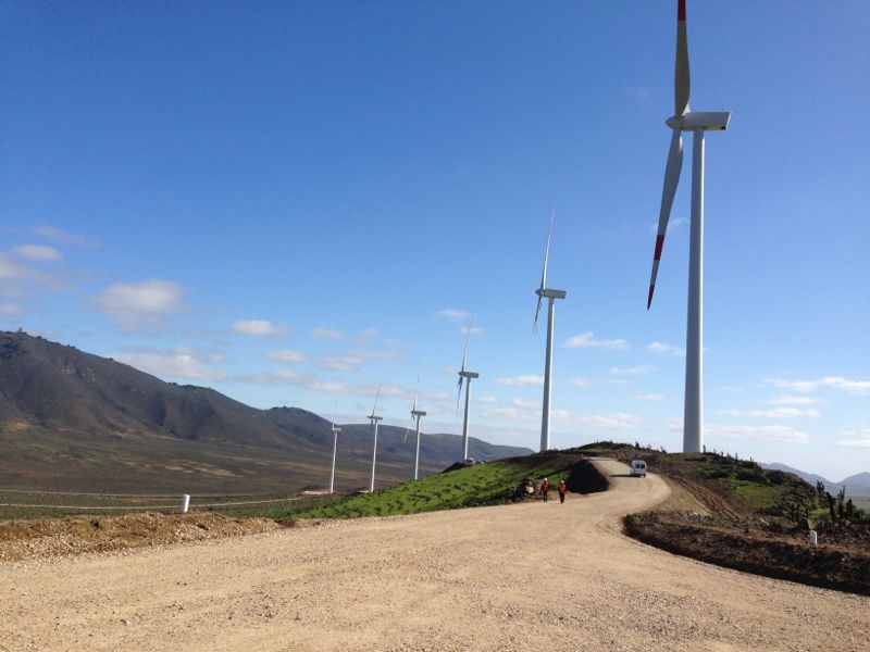 Enel Green Power inicia un parque de energía eólica en Chile con 33 aerogeneradores de 3 MW.