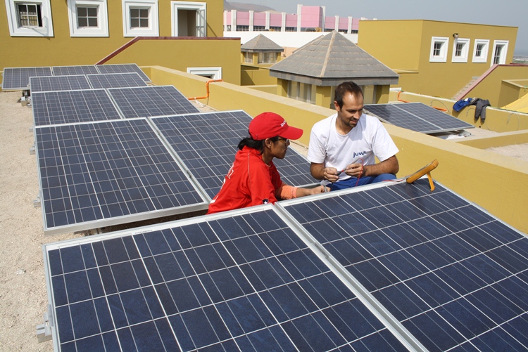 Energía solar fotovoltaica: El gobierno de Rajoy impide el autoconsumo de energías renovables