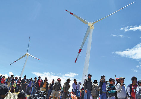 Eólica y energías renovables: Evo Morales inauguró el primer parque eólico con aerogeneradores Goldwind