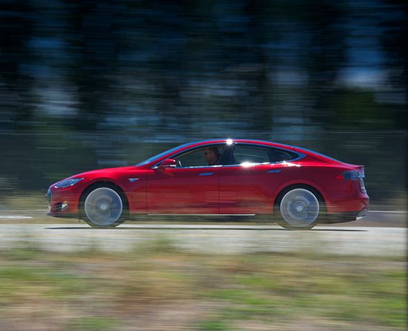 Vehículo eléctrico: Telefónica venderá el coche eléctrico Tesla