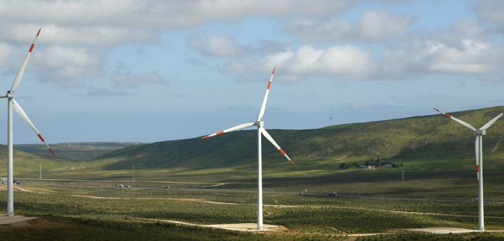 Eólica y energías renovables: Parque eólico en Valparaíso con 14 aerogeneradores