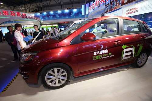 Coche eléctrico: China multiplica por diez los vehículos eléctricos fabricados