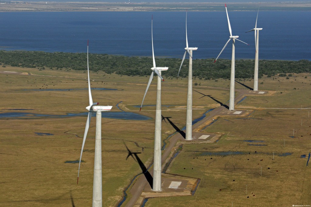 AEROGENERADORES ACCIONA WINDPOWER EN BRASIL_1