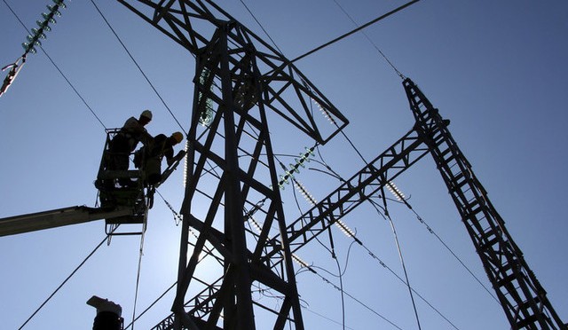 Endesa duplica los trabajos de mantenimiento de la red sin interrumpir el suministro