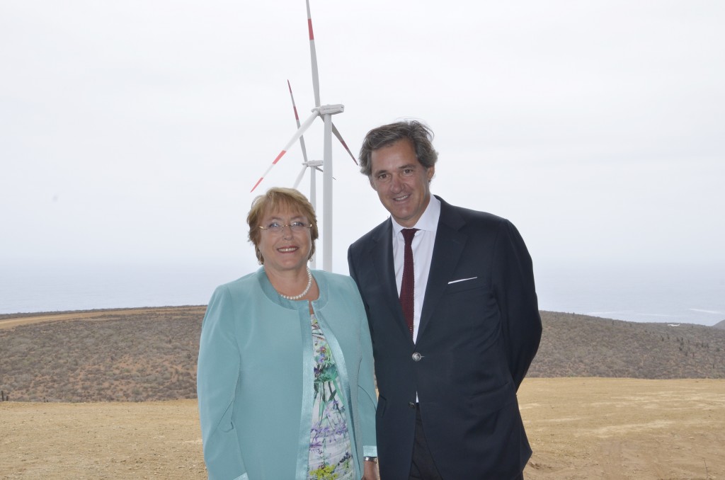Eólica en Chile: Michelle Bachelet inauguró parque eólico de Acciona.