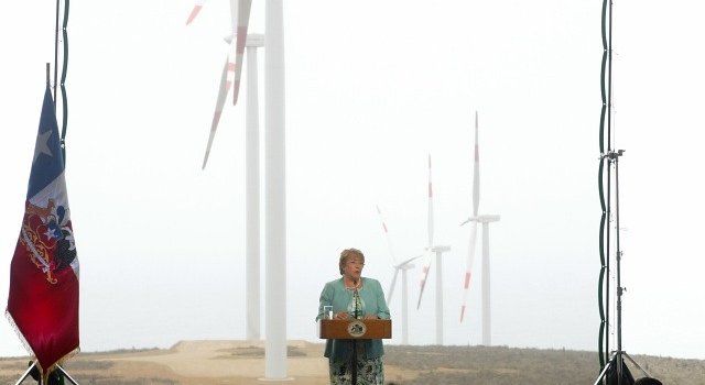 Eólica y energías renovables en Chile: Presidenta Bachelet inaugura parque eólico de Acciona