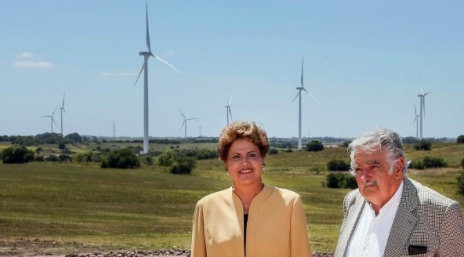 Eólica y energías renovables en Brasil: presidenta Dilma Rousseff conecta el mayor complejo eólico de Latinoamérica.