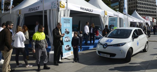 AEDIVE muestra las ventajas del Vehículo Eléctrico en Madrid