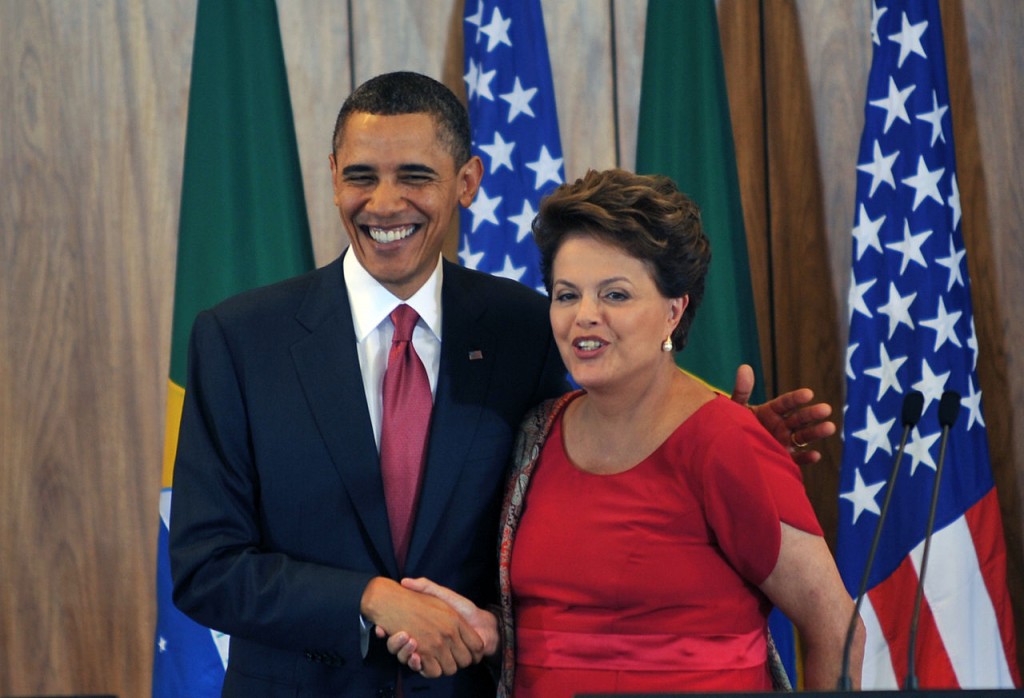 La presidenta brasileña, Dilma Rousseff, relanzó su relación con el presidente de Estados Unidos, Barack Obama, después de casi dos años de tensiones y anunció un ambicioso plan para el uso de energías renovables con el que pretende impulsar las negociaciones globales sobre cambio climático.