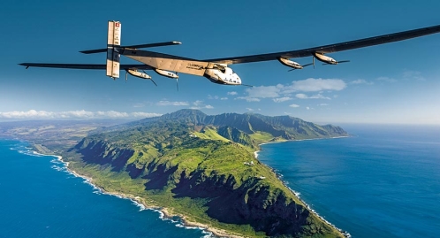 Solar Impulse II bate récord con más de cuatro días de vuelo consecutivo