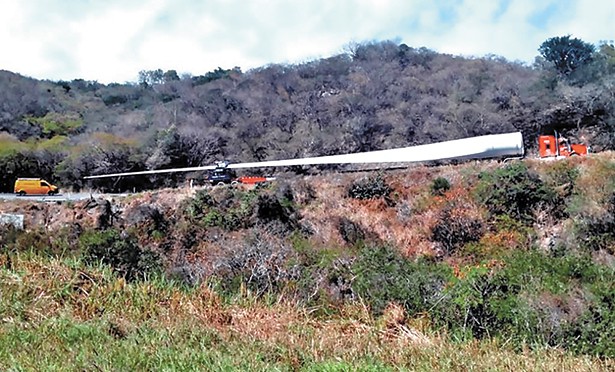 Causa expectación traslado de palas gigantes por Tamaulipas