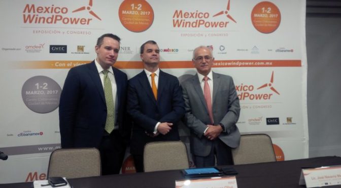 Compañías líderes en energía eólica exponen avances en feria de México