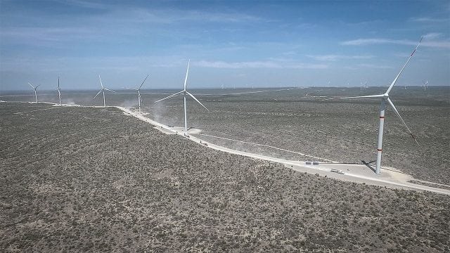 Inicia construcción de central eólica en Coahuila