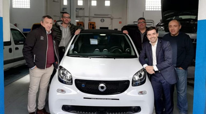 Movelco entrega seis vehículos eléctricos al Govern Balear