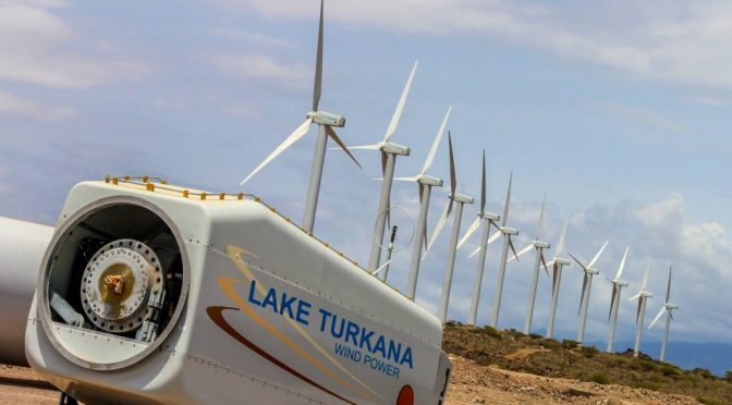 Energía eólica en Kenia: El presidente Uhuru Kenyatta encarga el parque eólico más grande de África