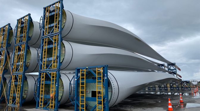 Castilla y León impulsa el reciclado de palas de los aerogeneradores de la eólica