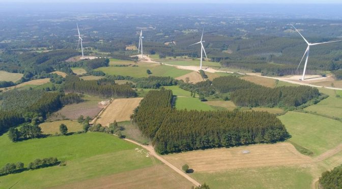 Eólica en Galicia: Naturgy monta los 54 aerogeneradores de seis parques eólicos