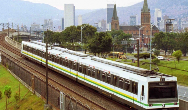 Metro de Medellín será movido con energía solar y eólica