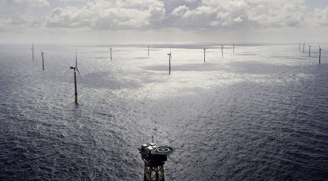 Reino Unido anuncia planes para cuadruplicar la energía eólica marina para 2030