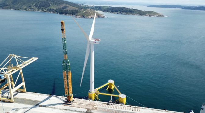 La turbina eólica navega al proyecto WindFloat Atlantic para su instalación