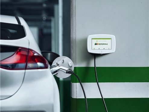 Más de 1.000 gasolineras deberán ofrecer servicios de recarga para vehículos eléctricos