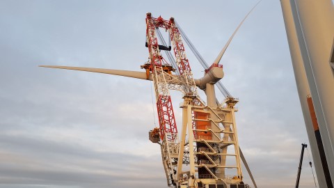 Se instala la primera turbina eólica del parque eólico marino Kriegers Flak