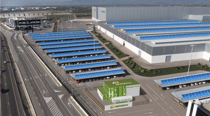 Iberdrola y Porcelanosa abordan la primera solución para electrificar la producción cerámica combinando renovables, hidrógeno verde y bomba de calor