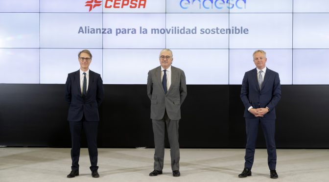 Cepsa y Endesa apuestan por el vehículo eléctrico