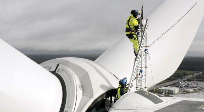 Europa está construyendo solo la mitad de la energía eólica que necesita para el Green Deal