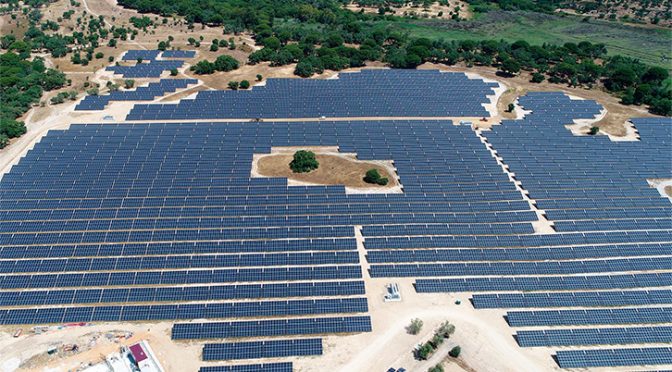Iberdrola pone en marcha Algeruz II, su primera planta fotovoltaica en Portugal