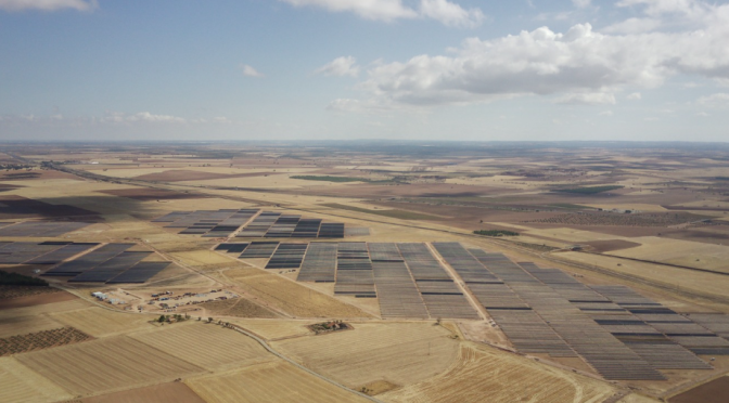 Endesa pone en funcionamiento tres nuevas plantas solares en Manzanares