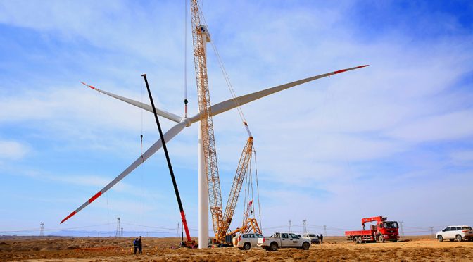 Aumenta capacidad instalada de energía eólica y fotovoltaica de China