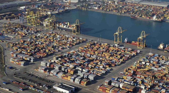 Endesa ya suministra energía 100% renovable a Valenciaport, el puerto español líder del mediterráneo en tráfico comercial