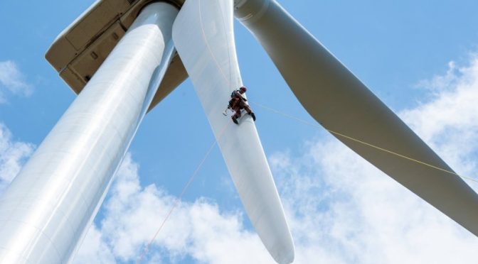 ¿Cuál es la velocidad mínima para una turbina eólica?