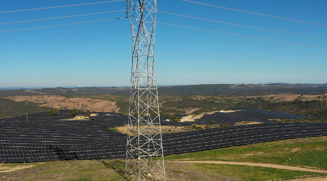 Iberdrola España obtiene el permiso ambiental para la primera instalación híbrida hidroeléctrica con solar del país en Cedillo (Cáceres)