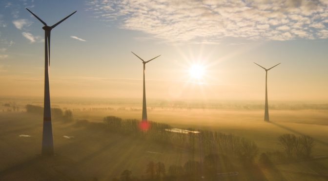 La UE instaló un récord de 17 GW de nueva energía eólica en 2023: la energía eólica representa ahora el 19% de la producción eléctrica