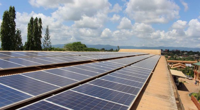 Energía solar fotovoltaica para las instalaciones sanitarias de Ghana