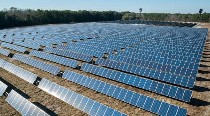 Plenitude inicia la construcción de la planta fotovoltaica Renopool de 330 MW en Badajoz, España